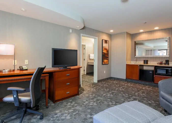 Courtyard By Marriott Las Vegas Stadium Area